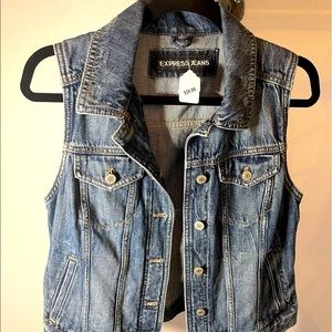 Sleeveless Jean Jacket in Medium by Express